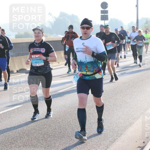 03.10.2025 - Köhlbrandbrückenlauf Lena Gebhardt http://msf.ph/oto/9060094 03.10.2025 09:19:07 Position 1 3011 meine-sportfotos.de