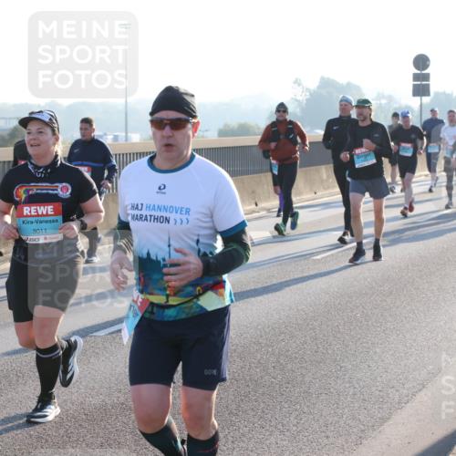 03.10.2025 - Köhlbrandbrückenlauf Lena Gebhardt http://msf.ph/oto/9060126 03.10.2025 09:19:08 Position 1 3011 meine-sportfotos.de
