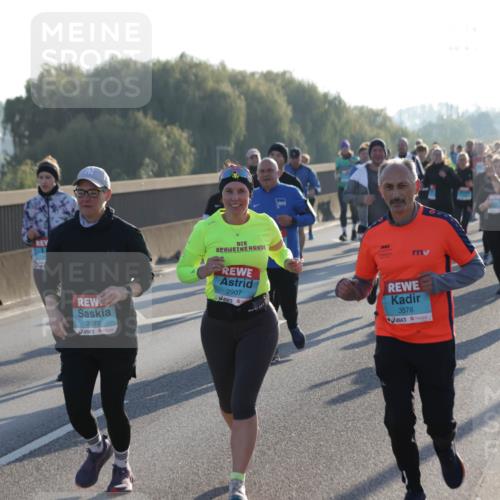 03.10.2025 - Köhlbrandbrückenlauf Jannik Wohlers http://msf.ph/oto/9060129 03.10.2025 09:22:31 Position 3 2072, 2907, 25, 3576 meine-sportfotos.de