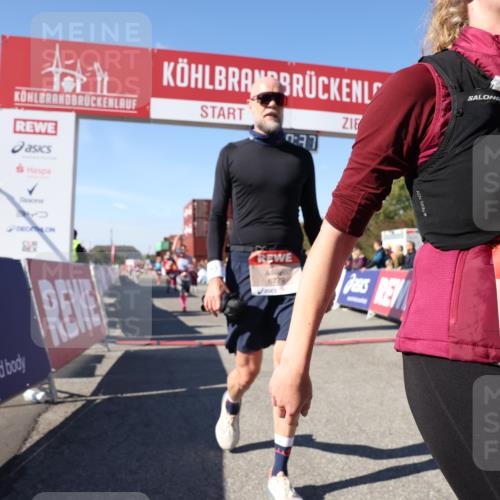 03.10.2025 - Köhlbrandbrückenlauf Lena Gebhardt http://msf.ph/oto/9060144 03.10.2025 13:10:37 Ziel 4386, 4429, 4488, 4514, 5229, 5383, 5410, 5689, 5738, 5753, 5889, 6024, 6177, 6269, 6273, 6294, 6779, 6782 meine-sportfotos.de
