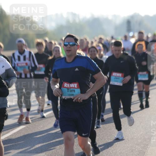 03.10.2025 - Köhlbrandbrückenlauf Jannik Wohlers http://msf.ph/oto/9060152 03.10.2025 09:22:32 Position 3 1877, 1655 meine-sportfotos.de