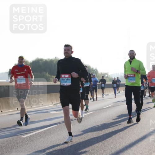 03.10.2025 - Köhlbrandbrückenlauf Jannik Wohlers http://msf.ph/oto/9060156 03.10.2025 09:14:41 Position 3 1197 meine-sportfotos.de