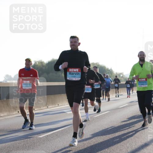 03.10.2025 - Köhlbrandbrückenlauf Jannik Wohlers http://msf.ph/oto/9060179 03.10.2025 09:14:41 Position 3 1197, 2889 meine-sportfotos.de