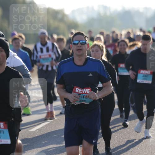03.10.2025 - Köhlbrandbrückenlauf Jannik Wohlers http://msf.ph/oto/9060194 03.10.2025 09:22:33 Position 3 1877, 1655, 3395 meine-sportfotos.de