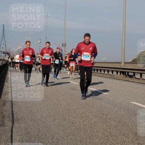 03.10.2025 - Köhlbrandbrückenlauf Fabian Wolf http://msf.ph/oto/9060197 03.10.2025 10:05:08 Position 3 2408 meine-sportfotos.de