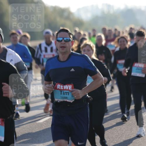 03.10.2025 - Köhlbrandbrückenlauf Jannik Wohlers http://msf.ph/oto/9060219 03.10.2025 09:22:33 Position 3 1877, 1655 meine-sportfotos.de