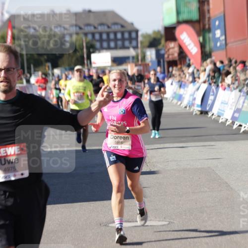 03.10.2025 - Köhlbrandbrückenlauf Jannik Wohlers http://msf.ph/oto/9060258 03.10.2025 13:12:45 Ziel 4048, 4391, 4392, 4527, 4609, 4855, 4858, 4864, 4873, 4975, 5874, 5916, 6466, 6588, 6791 meine-sportfotos.de