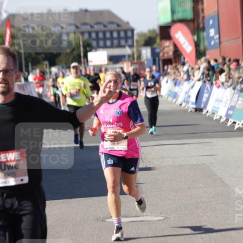 03.10.2025 - Köhlbrandbrückenlauf Jannik Wohlers http://msf.ph/oto/9060268 03.10.2025 13:12:45 Ziel 4048, 4391, 4392, 4527, 4609, 4855, 4858, 4864, 4873, 4975, 5874, 5916, 6466, 6588, 6791 meine-sportfotos.de