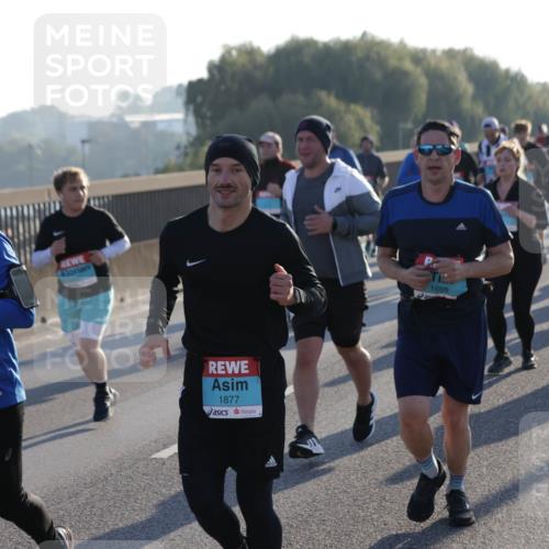 03.10.2025 - Köhlbrandbrückenlauf Jannik Wohlers http://msf.ph/oto/9060283 03.10.2025 09:22:34 Position 3 3231, 1877, 1655 meine-sportfotos.de