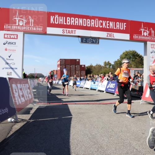 03.10.2025 - Köhlbrandbrückenlauf Lena Gebhardt http://msf.ph/oto/9060284 03.10.2025 13:10:43 Ziel 4081, 4386, 4412, 4488, 4514, 5229, 5383, 5410, 5738, 5753, 5889, 6177, 6269, 6273, 6779 meine-sportfotos.de