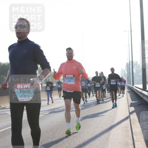 03.10.2025 - Köhlbrandbrückenlauf Jannik Wohlers http://msf.ph/oto/9060286 03.10.2025 09:14:44 Position 3 1054, 1292 meine-sportfotos.de