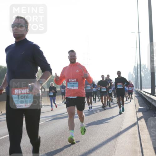 03.10.2025 - Köhlbrandbrückenlauf Jannik Wohlers http://msf.ph/oto/9060289 03.10.2025 09:14:44 Position 3 1054, 1292 meine-sportfotos.de