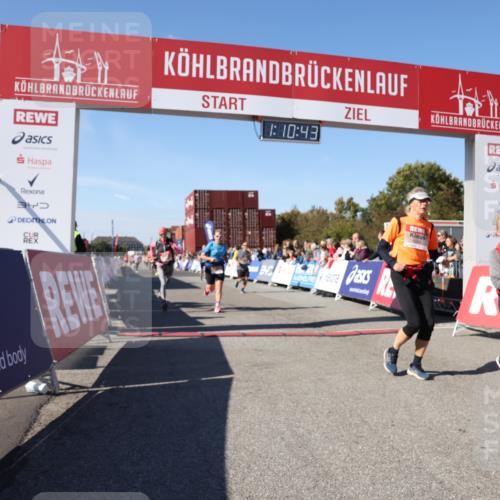 03.10.2025 - Köhlbrandbrückenlauf Lena Gebhardt http://msf.ph/oto/9060304 03.10.2025 13:10:43 Ziel 4081, 4386, 4412, 4488, 4514, 5229, 5383, 5410, 5738, 5753, 5889, 6177, 6269, 6273, 6779 meine-sportfotos.de