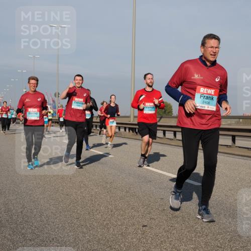 03.10.2025 - Köhlbrandbrückenlauf Fabian Wolf http://msf.ph/oto/9060310 03.10.2025 10:05:11 Position 3 2049, 2408 meine-sportfotos.de
