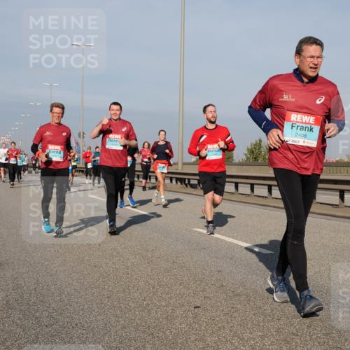 03.10.2025 - Köhlbrandbrückenlauf Fabian Wolf http://msf.ph/oto/9060321 03.10.2025 10:05:11 Position 3 2408, 3003 meine-sportfotos.de