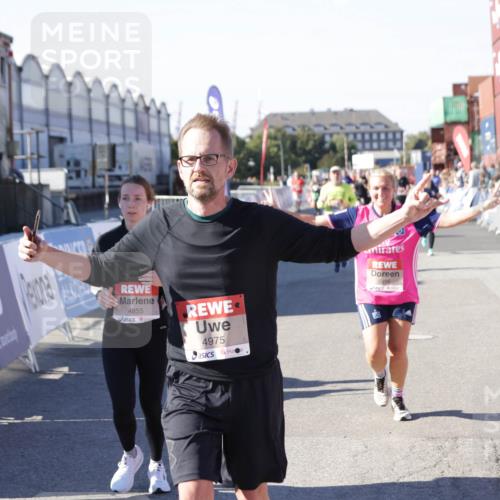 03.10.2025 - Köhlbrandbrückenlauf Jannik Wohlers http://msf.ph/oto/9060327 03.10.2025 13:12:46 Ziel 4048, 4391, 4392, 4527, 4609, 4671, 4855, 4858, 4975, 5874, 5916, 6466, 6588, 6791 meine-sportfotos.de