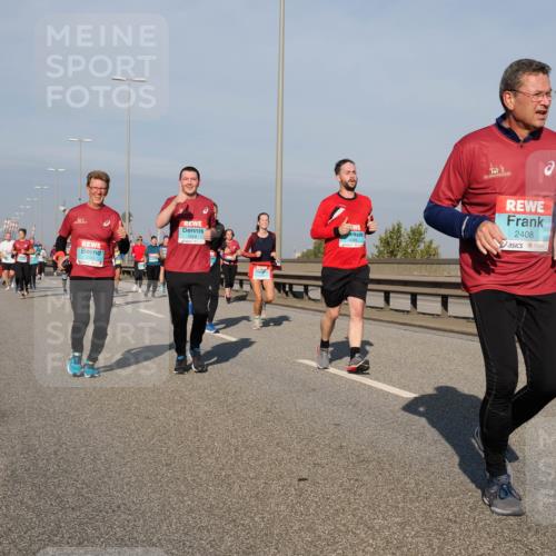 03.10.2025 - Köhlbrandbrückenlauf Fabian Wolf http://msf.ph/oto/9060334 03.10.2025 10:05:11 Position 3 2049, 2408 meine-sportfotos.de
