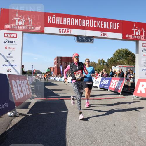 03.10.2025 - Köhlbrandbrückenlauf Lena Gebhardt http://msf.ph/oto/9060347 03.10.2025 13:10:45 Ziel 4081, 4412, 4488, 4514, 5410, 5753, 5791, 6269, 6273 meine-sportfotos.de