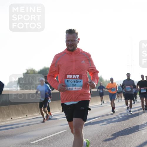 03.10.2025 - Köhlbrandbrückenlauf Jannik Wohlers http://msf.ph/oto/9060373 03.10.2025 09:14:45 Position 3 1292 meine-sportfotos.de
