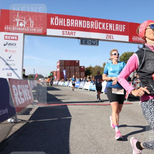 03.10.2025 - Köhlbrandbrückenlauf Lena Gebhardt http://msf.ph/oto/9060405 03.10.2025 13:10:46 Ziel 4081, 4412, 4488, 4514, 5410, 5753, 5791, 6269, 6273 meine-sportfotos.de