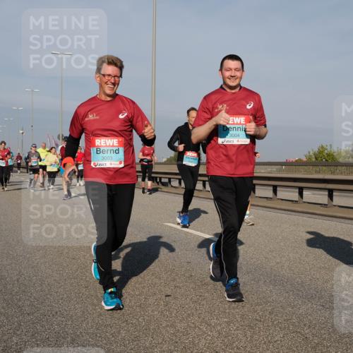 03.10.2025 - Köhlbrandbrückenlauf Fabian Wolf http://msf.ph/oto/9060407 03.10.2025 10:05:13 Position 3 3003, 3004 meine-sportfotos.de