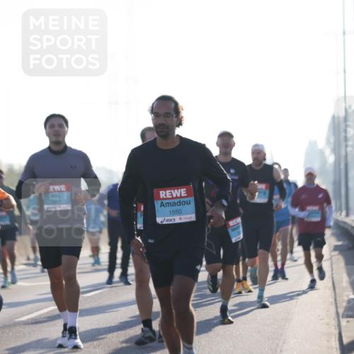 03.10.2025 - Köhlbrandbrückenlauf Jannik Wohlers http://msf.ph/oto/9060408 03.10.2025 09:14:46 Position 3 3817, 1550 meine-sportfotos.de