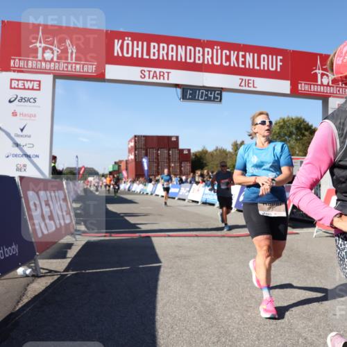 03.10.2025 - Köhlbrandbrückenlauf Lena Gebhardt http://msf.ph/oto/9060413 03.10.2025 13:10:46 Ziel 4081, 4412, 4488, 4514, 5410, 5753, 5791, 6269, 6273 meine-sportfotos.de