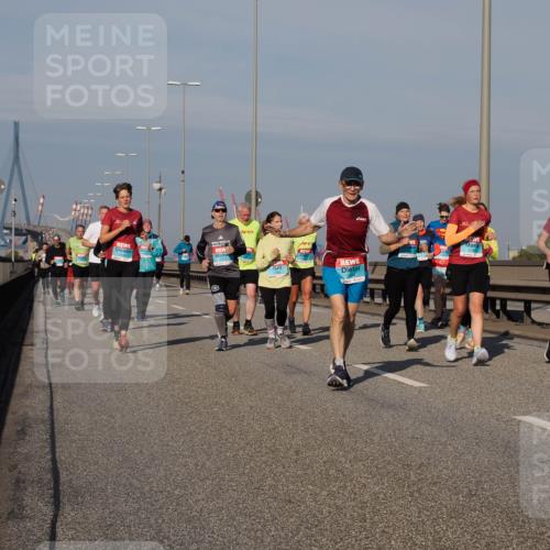 03.10.2025 - Köhlbrandbrückenlauf Fabian Wolf http://msf.ph/oto/9060426 03.10.2025 10:05:15 Position 3  meine-sportfotos.de