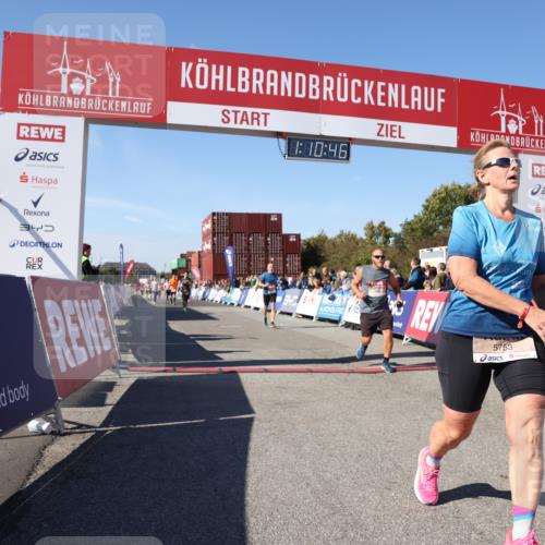 03.10.2025 - Köhlbrandbrückenlauf Lena Gebhardt http://msf.ph/oto/9060428 03.10.2025 13:10:46 Ziel 4081, 4412, 4488, 4514, 5410, 5753, 5791, 6269, 6273 meine-sportfotos.de