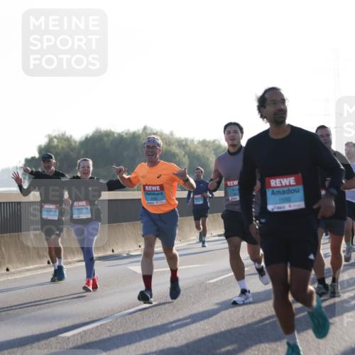 03.10.2025 - Köhlbrandbrückenlauf Jannik Wohlers http://msf.ph/oto/9060474 03.10.2025 09:14:48 Position 3 3495, 1550 meine-sportfotos.de