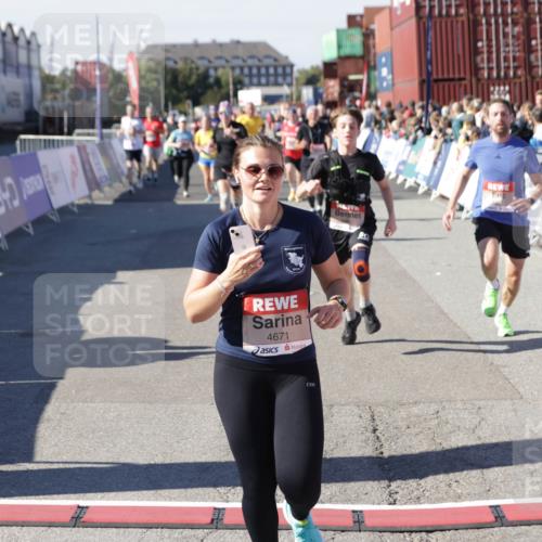 03.10.2025 - Köhlbrandbrückenlauf Jannik Wohlers http://msf.ph/oto/9060486 03.10.2025 13:12:54 Ziel 4446, 4487, 4527, 4559, 4628, 4671, 4855, 4965, 4975, 5381, 5673, 5674, 5916, 6497, 6530, 6791 meine-sportfotos.de