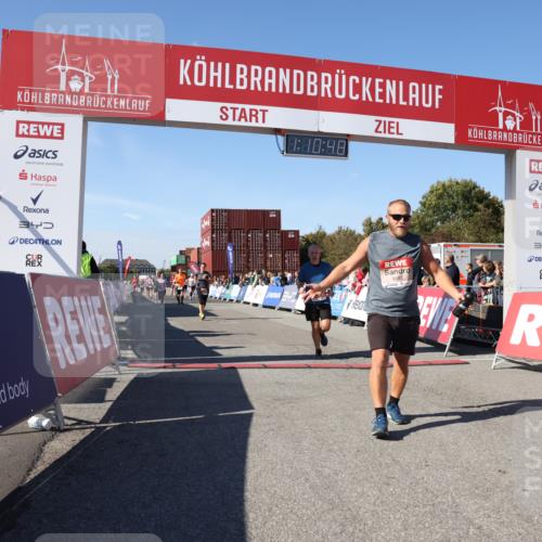 03.10.2025 - Köhlbrandbrückenlauf Lena Gebhardt http://msf.ph/oto/9060498 03.10.2025 13:10:48 Ziel 4081, 4352, 4401, 4412, 4488, 4514, 5410, 5753, 5791, 6269, 6273, 6274 meine-sportfotos.de