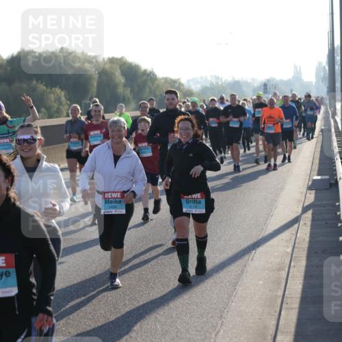03.10.2025 - Köhlbrandbrückenlauf Jannik Wohlers http://msf.ph/oto/9060505 03.10.2025 09:22:39 Position 3 2218, 1940, 2436, 2116 meine-sportfotos.de