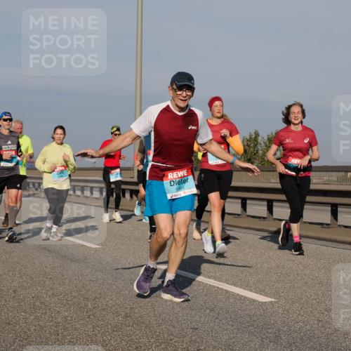 03.10.2025 - Köhlbrandbrückenlauf Fabian Wolf http://msf.ph/oto/9060523 03.10.2025 10:05:17 Position 3 1984 meine-sportfotos.de