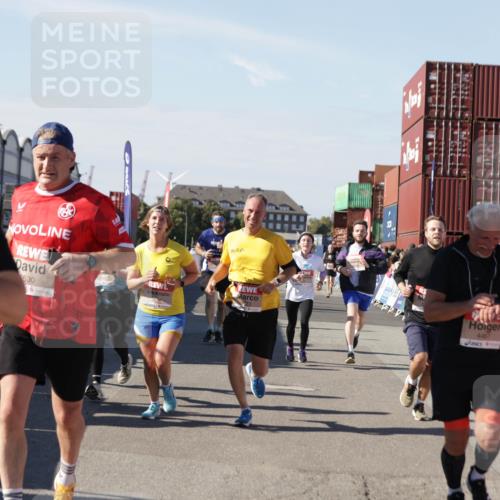03.10.2025 - Köhlbrandbrückenlauf Jannik Wohlers http://msf.ph/oto/9060533 03.10.2025 13:12:59 Ziel 4446, 4487, 4528, 4559, 4628, 4671, 4748, 4965, 5051, 5381, 5673, 5674, 6303, 6496, 6497, 6530, 6791 meine-sportfotos.de