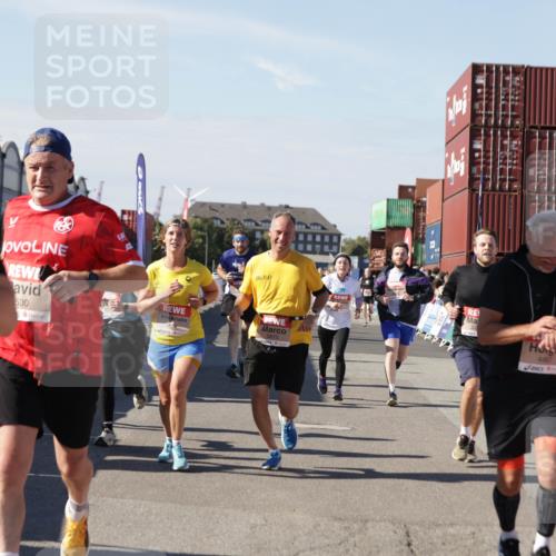 03.10.2025 - Köhlbrandbrückenlauf Jannik Wohlers http://msf.ph/oto/9060540 03.10.2025 13:12:59 Ziel 4446, 4487, 4528, 4559, 4628, 4671, 4748, 4965, 5051, 5381, 5673, 5674, 6303, 6496, 6497, 6530, 6791 meine-sportfotos.de