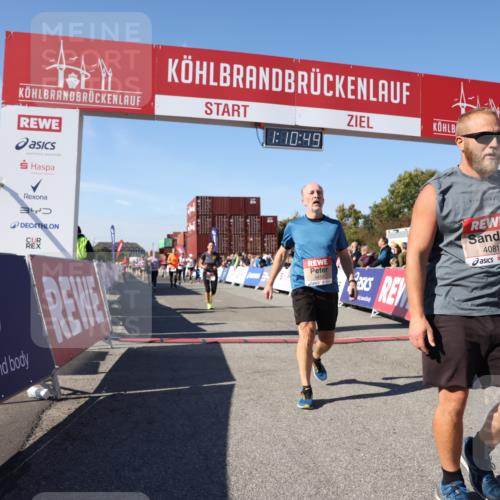 03.10.2025 - Köhlbrandbrückenlauf Lena Gebhardt http://msf.ph/oto/9060558 03.10.2025 13:10:50 Ziel 4081, 4352, 4401, 4412, 4488, 4689, 4862, 5410, 5753, 5791, 6269, 6273, 6274 meine-sportfotos.de