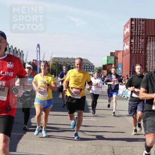 03.10.2025 - Köhlbrandbrückenlauf Jannik Wohlers http://msf.ph/oto/9060583 03.10.2025 13:12:59 Ziel 4446, 4487, 4528, 4559, 4628, 4671, 4748, 4965, 5051, 5381, 5673, 5674, 6303, 6496, 6497, 6530, 6791 meine-sportfotos.de