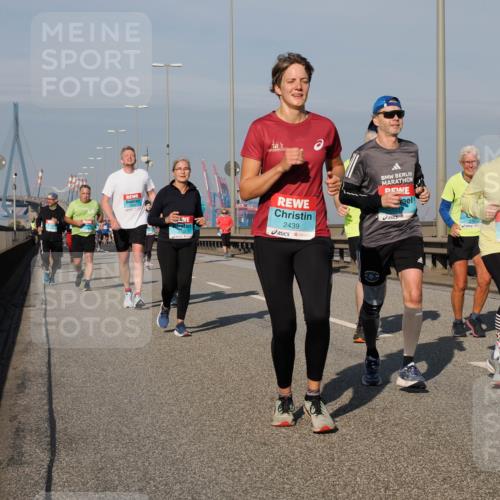 03.10.2025 - Köhlbrandbrückenlauf Fabian Wolf http://msf.ph/oto/9060594 03.10.2025 10:05:19 Position 3 2439, 2742, 1762 meine-sportfotos.de
