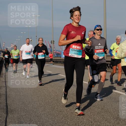 03.10.2025 - Köhlbrandbrückenlauf Fabian Wolf http://msf.ph/oto/9060604 03.10.2025 10:05:19 Position 3 2103, 2439, 1717, 1762, 3597 meine-sportfotos.de