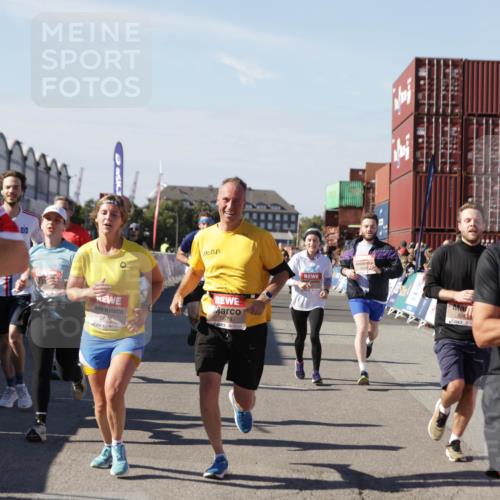 03.10.2025 - Köhlbrandbrückenlauf Jannik Wohlers http://msf.ph/oto/9060612 03.10.2025 13:13:00 Ziel 4446, 4487, 4528, 4559, 4628, 4671, 4748, 4965, 5051, 5381, 5673, 5674, 6303, 6496, 6497, 6530, 6705, 6791 meine-sportfotos.de