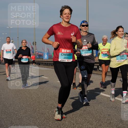 03.10.2025 - Köhlbrandbrückenlauf Fabian Wolf http://msf.ph/oto/9060613 03.10.2025 10:05:19 Position 3 2103, 3, 2439, 1717, 2742, 1762, 1709 meine-sportfotos.de