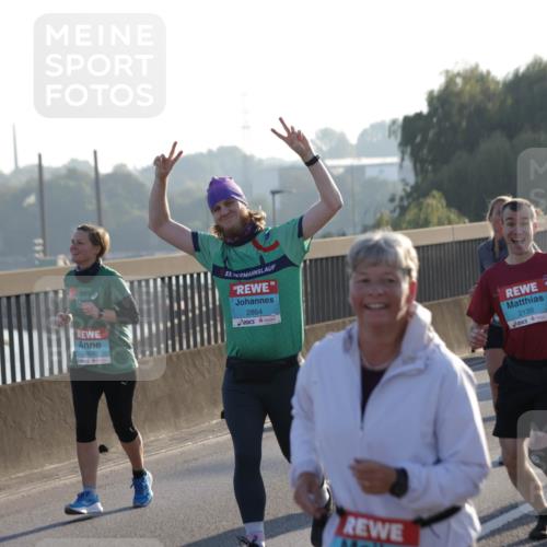 03.10.2025 - Köhlbrandbrückenlauf Jannik Wohlers http://msf.ph/oto/9060617 03.10.2025 09:22:41 Position 3 2865, 53, 2864, 2139 meine-sportfotos.de