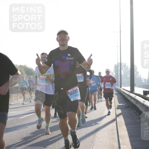 03.10.2025 - Köhlbrandbrückenlauf Jannik Wohlers http://msf.ph/oto/9060629 03.10.2025 09:14:50 Position 3 1146, 10, 1226, 2777, 2962 meine-sportfotos.de