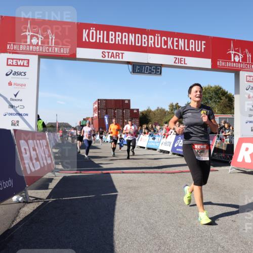 03.10.2025 - Köhlbrandbrückenlauf Lena Gebhardt http://msf.ph/oto/9060657 03.10.2025 13:10:53 Ziel 4081, 4352, 4370, 4401, 4412, 4488, 4547, 4689, 4862, 4933, 4998, 5103, 5753, 5791, 5965, 6274, 6665 meine-sportfotos.de