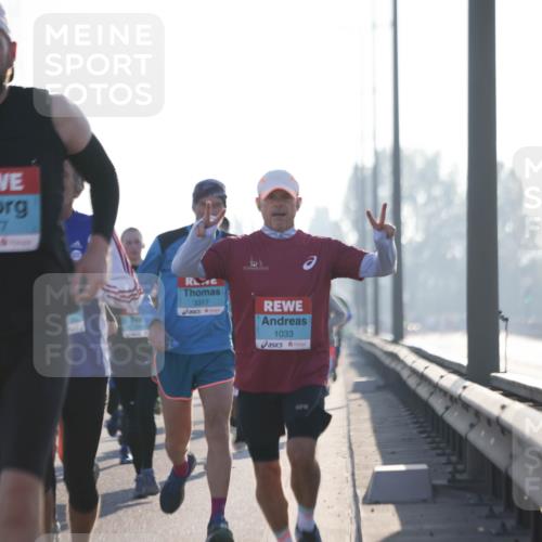 03.10.2025 - Köhlbrandbrückenlauf Jannik Wohlers http://msf.ph/oto/9060662 03.10.2025 09:14:51 Position 3 2777, 3317, 1033 meine-sportfotos.de