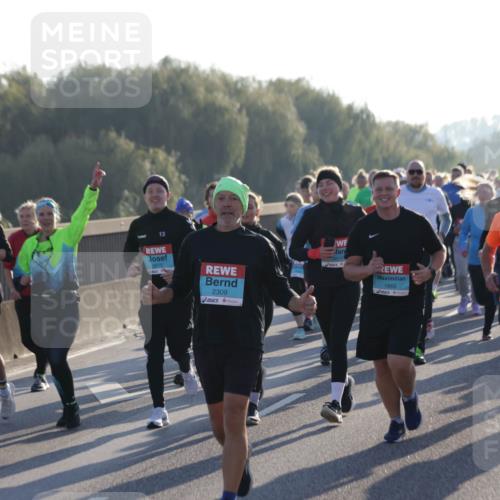 03.10.2025 - Köhlbrandbrückenlauf Jannik Wohlers http://msf.ph/oto/9060663 03.10.2025 09:22:43 Position 3 13, 2616, 2309, 2617, 1855, 1853 meine-sportfotos.de