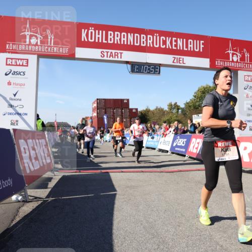 03.10.2025 - Köhlbrandbrückenlauf Lena Gebhardt http://msf.ph/oto/9060666 03.10.2025 13:10:53 Ziel 4081, 4352, 4370, 4401, 4412, 4488, 4547, 4689, 4862, 4933, 4998, 5103, 5753, 5791, 5965, 6274, 6665 meine-sportfotos.de