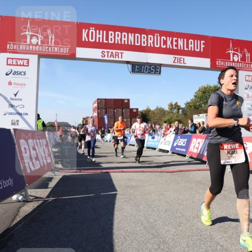 03.10.2025 - Köhlbrandbrückenlauf Lena Gebhardt http://msf.ph/oto/9060675 03.10.2025 13:10:53 Ziel 4081, 4352, 4370, 4401, 4412, 4488, 4547, 4689, 4862, 4933, 4998, 5103, 5753, 5791, 5965, 6274, 6665 meine-sportfotos.de
