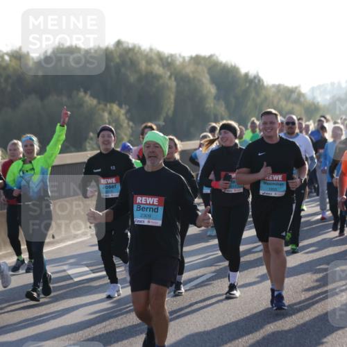 03.10.2025 - Köhlbrandbrückenlauf Jannik Wohlers http://msf.ph/oto/9060676 03.10.2025 09:22:44 Position 3 13, 2616, 2309, 1855, 1853 meine-sportfotos.de